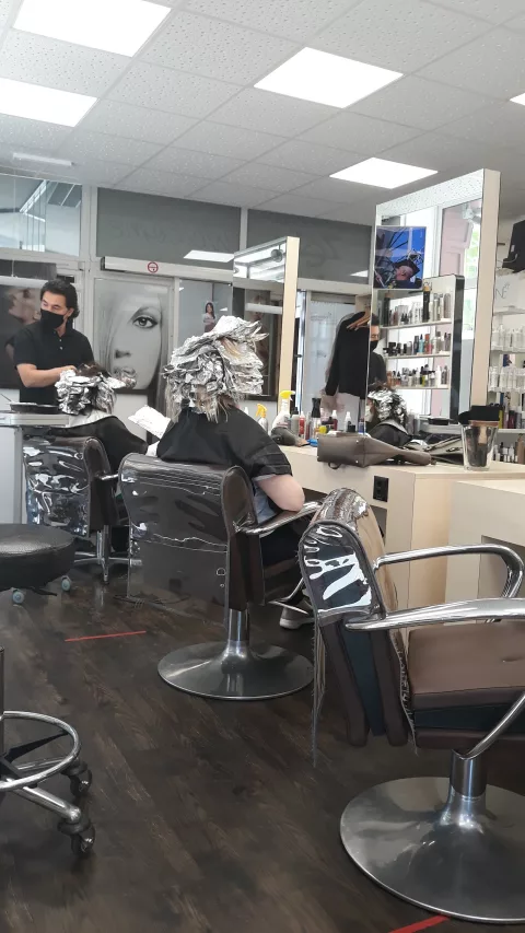 Zedas Coiffure Gmbh