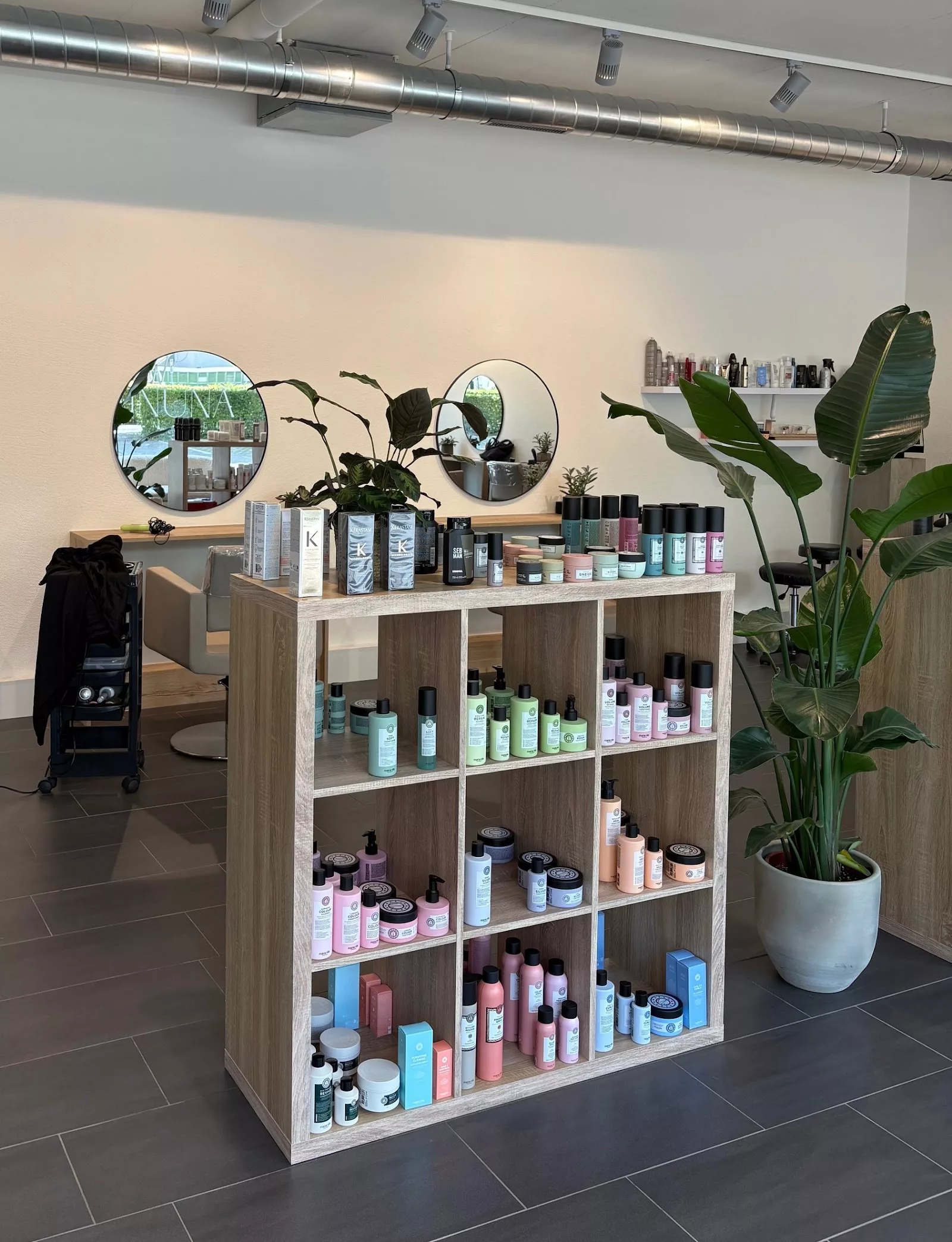 Dainuna Hair & Make-Up Gmbh