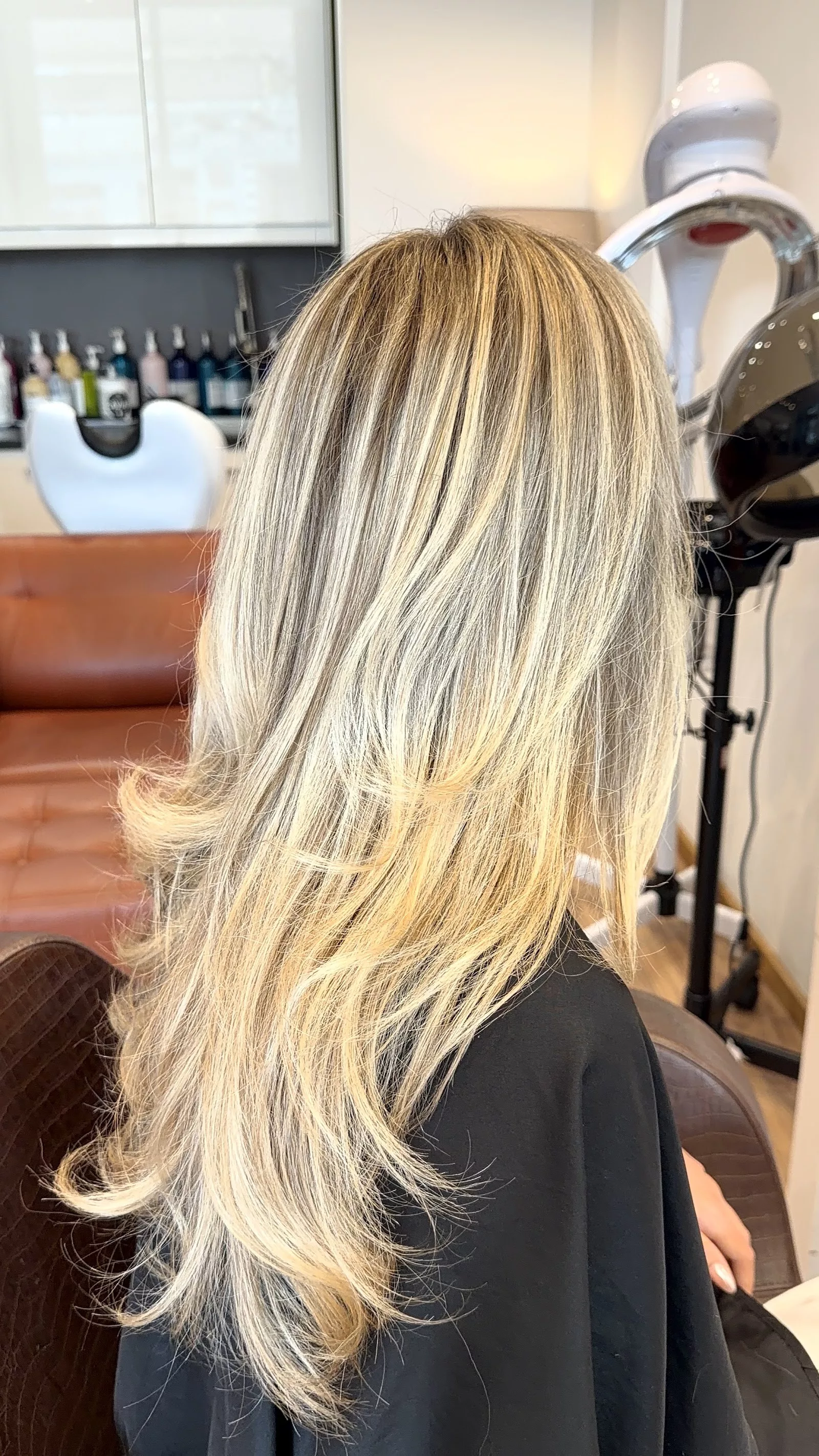 Laura Coiffeuse Privée Lausanne