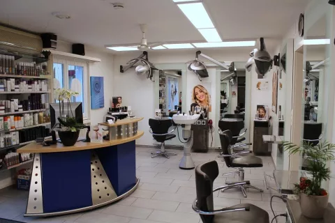 Connys Hairworld