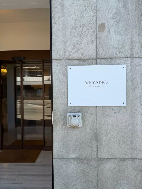 Veyano Hair