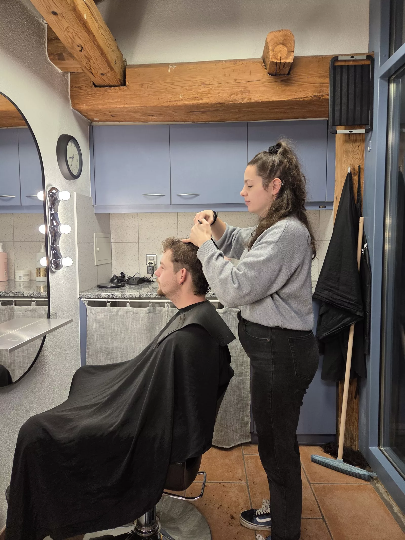 Salon Arabesque
