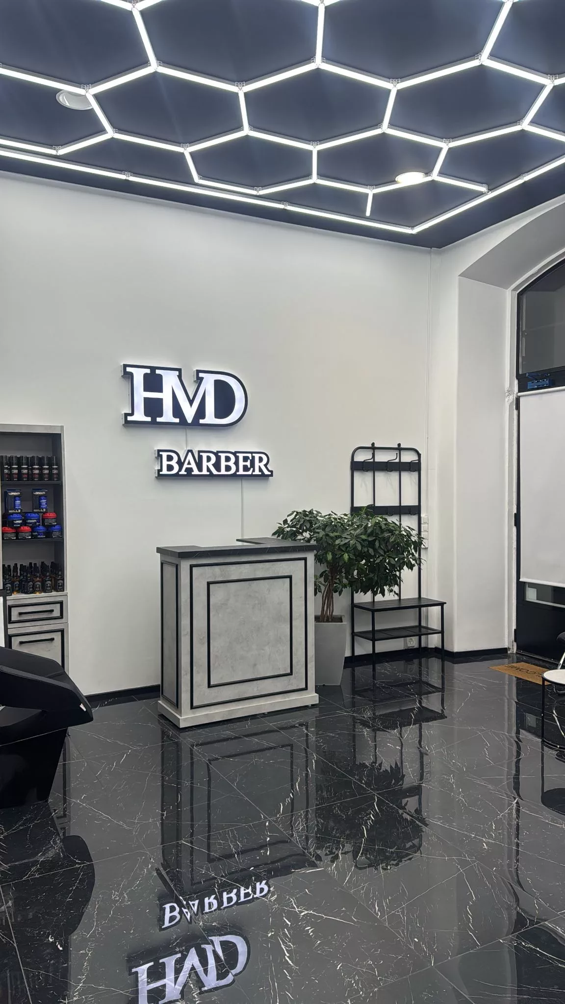 HMD Barber