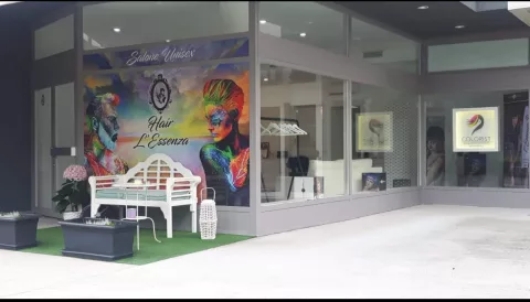Hair L'Essenza