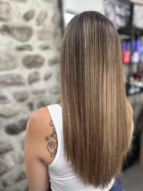 Debora C/O Paola Coiffure