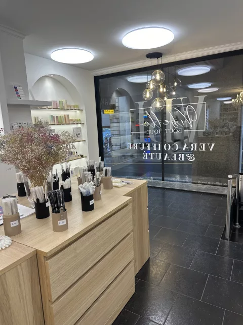 Vera Coiffure & Beauty
