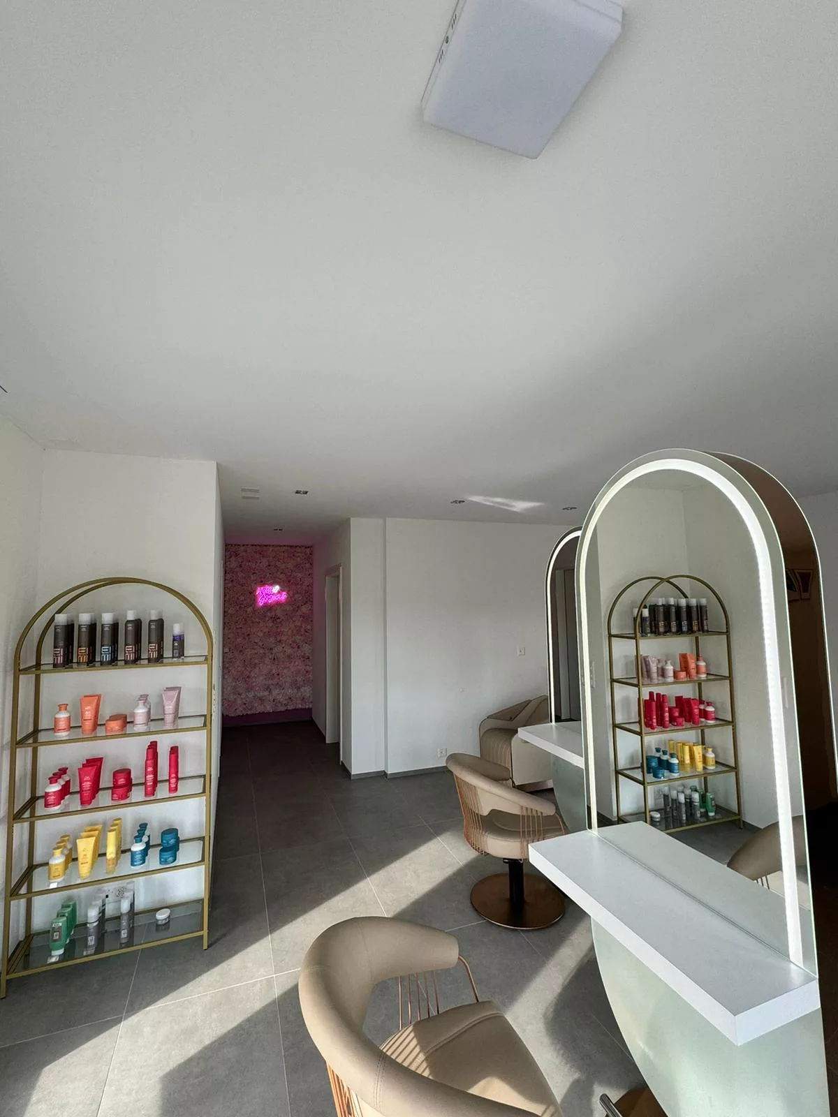 Ea Beauty Salon