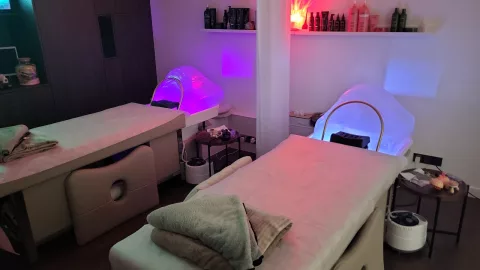 Aveda Molard
