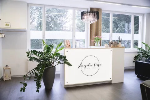 Angela Pepe Hair Expert