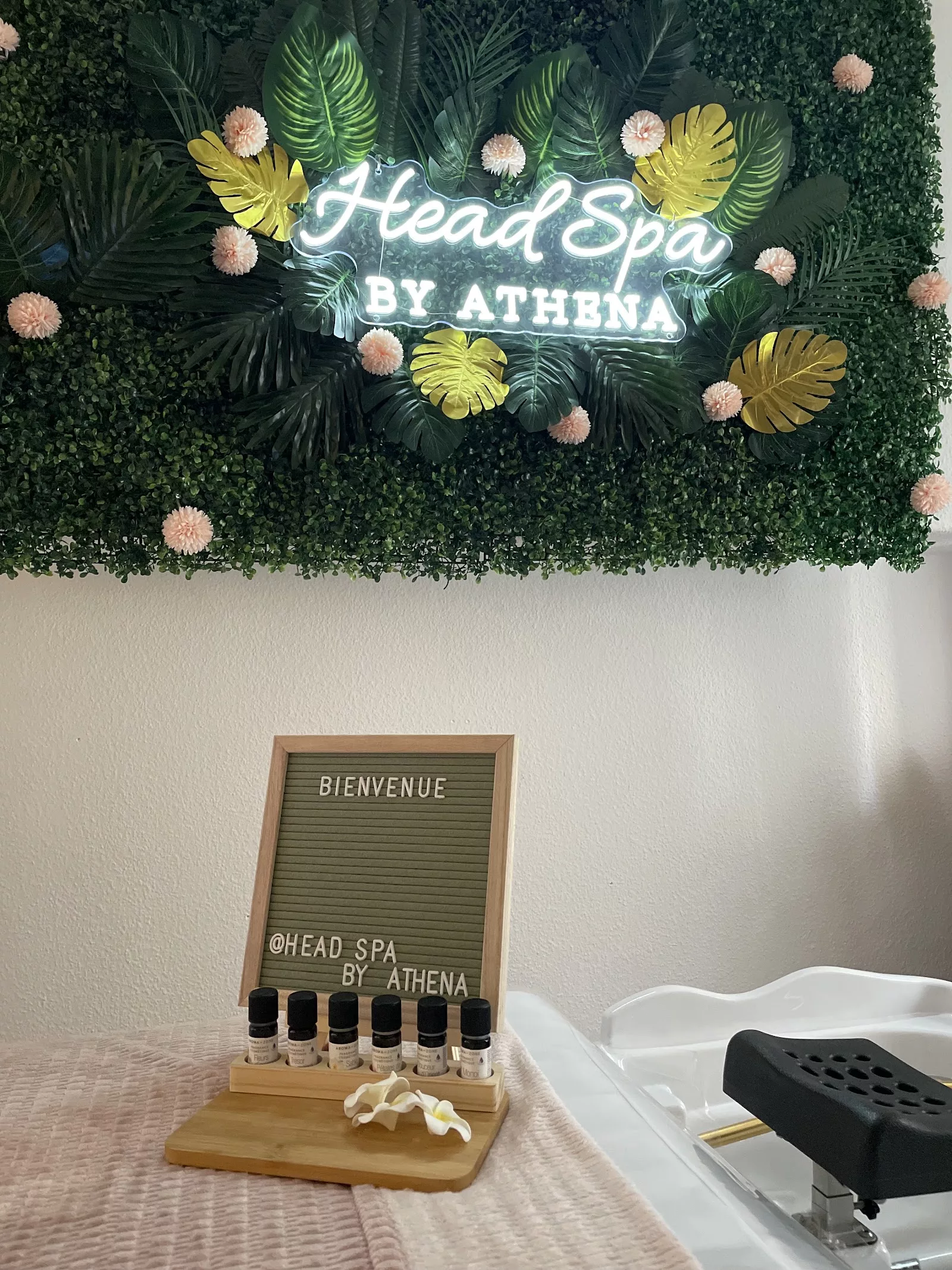 Head Spa by Athena