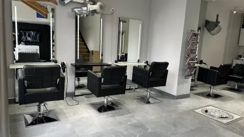 Changer D'hair / Bala Group Sarl