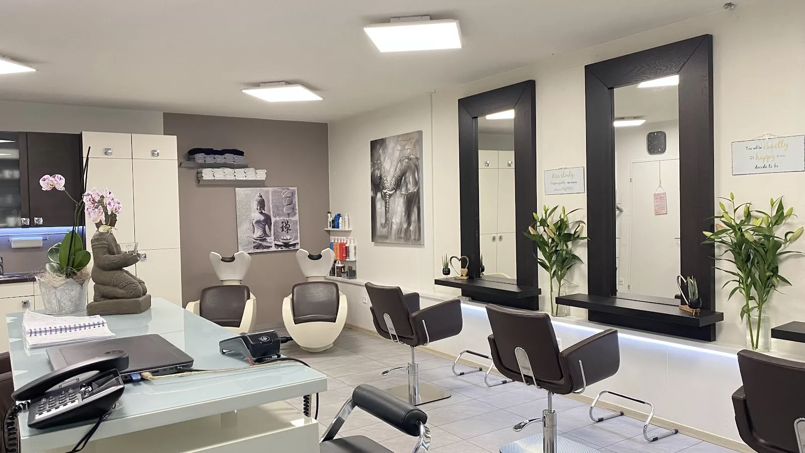 Hair Lounge J&b