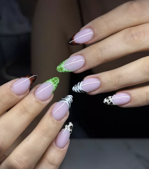 Lume by Moon Nails