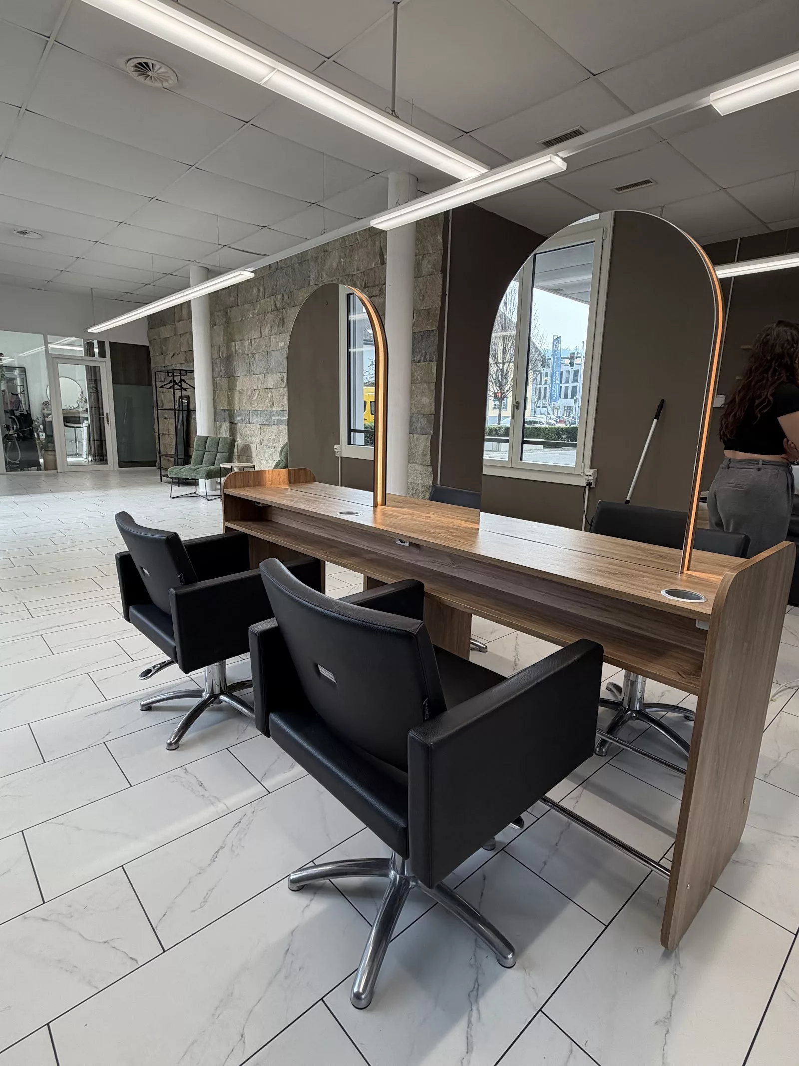 Timeless hair salon KLG
