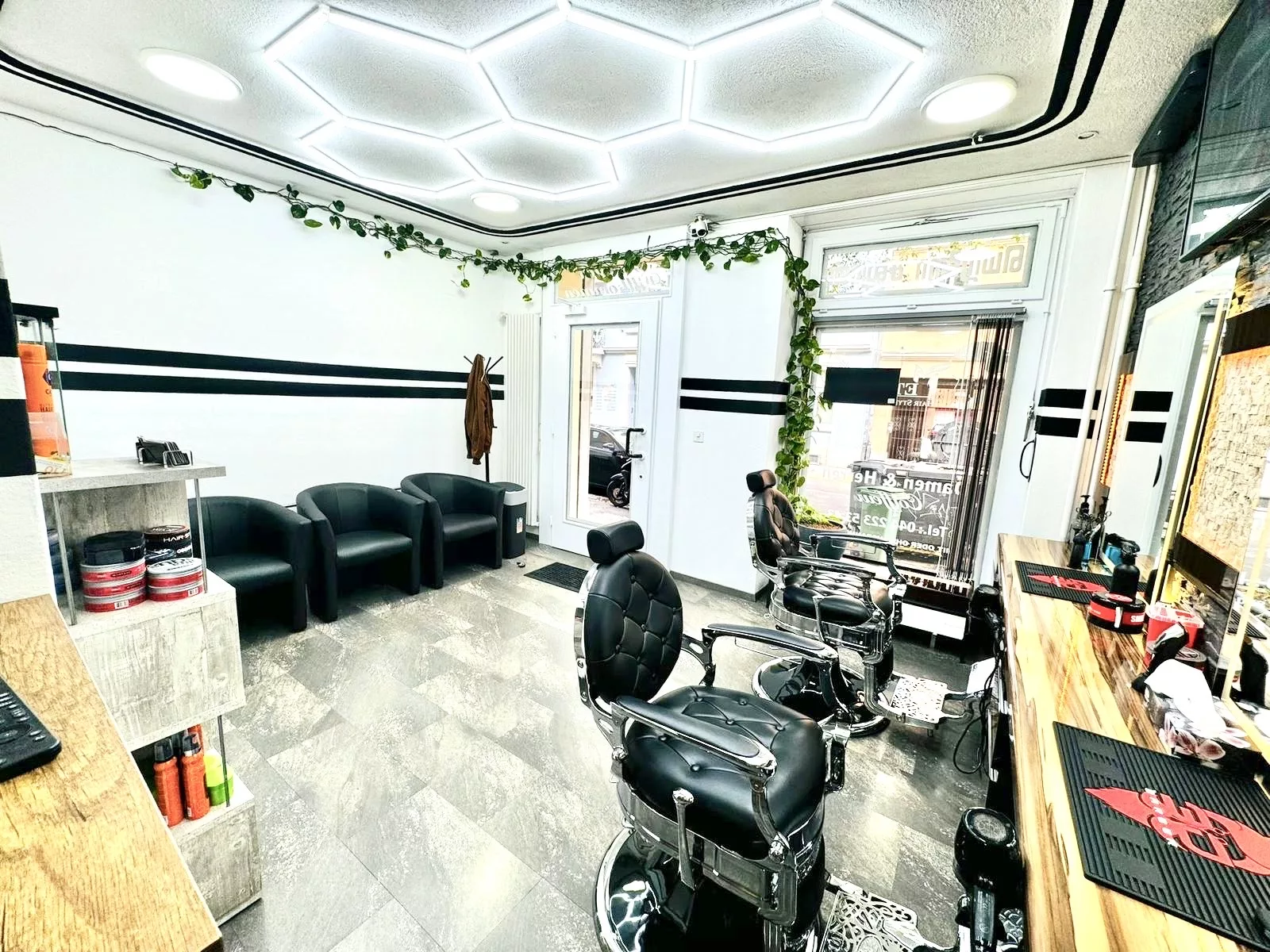 Metro Salon Pathmanathan