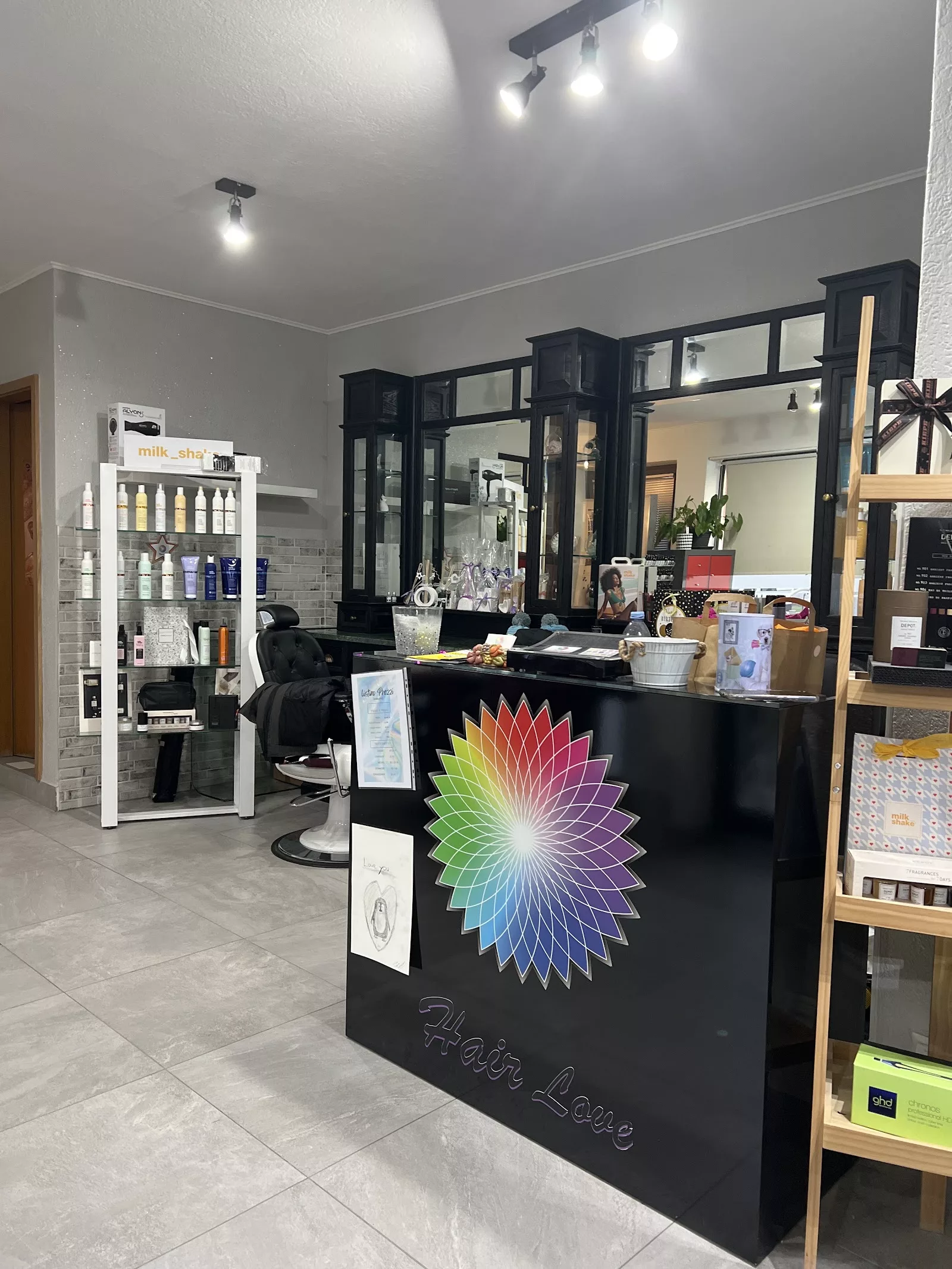 HAIR LOVE di Anesa Mariarosa