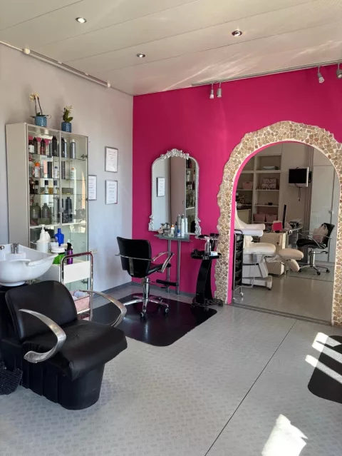 J & J Expert Hair Design GmbH