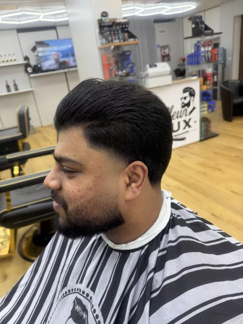 Coiffeur Suhr, Ali