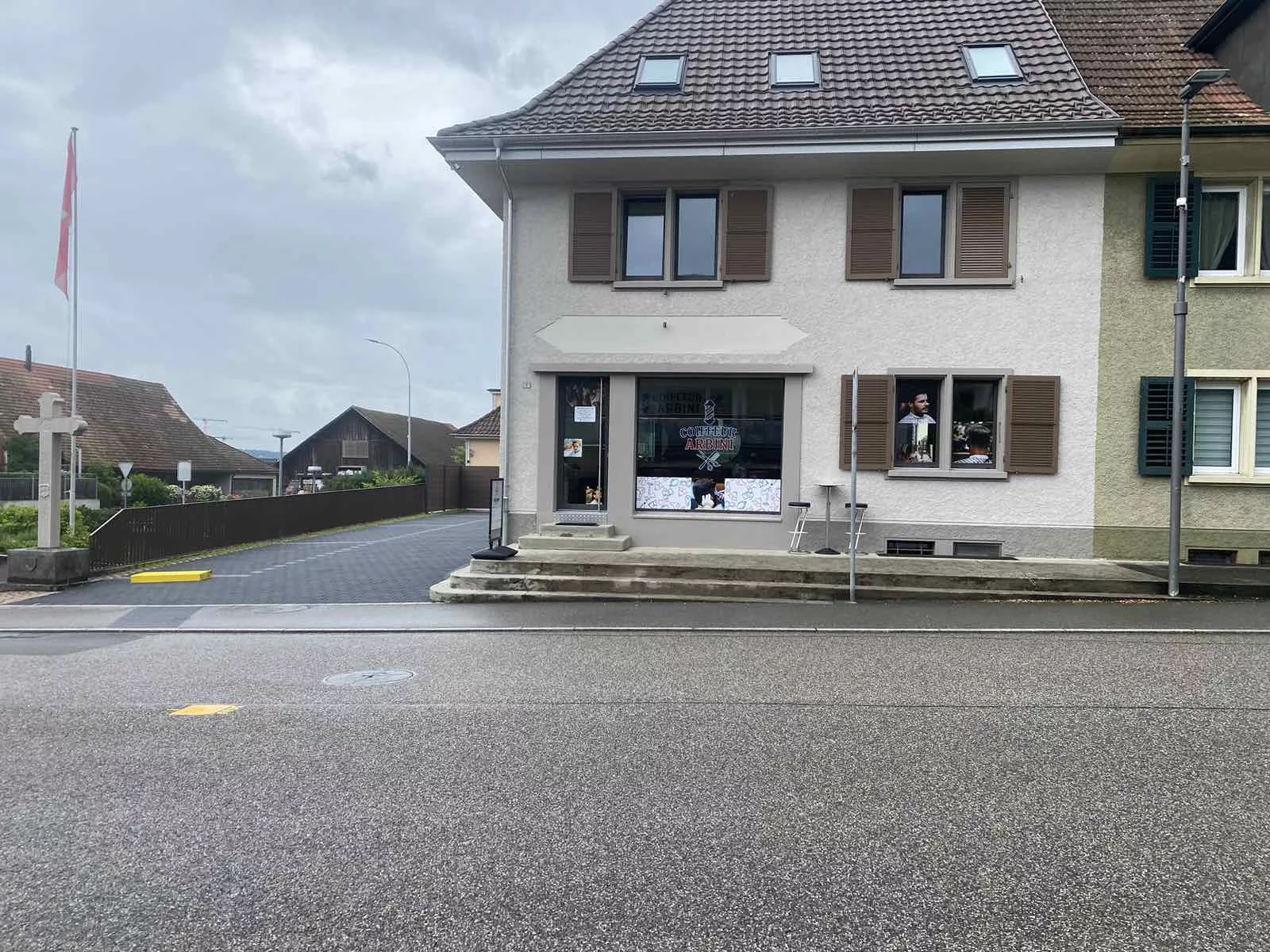 COIFFEUR ARBINI, INHABER MURATI