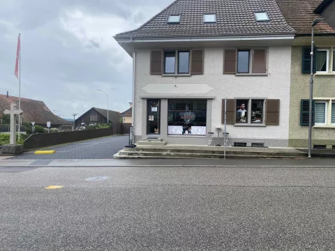 COIFFEUR ARBINI, INHABER MURATI